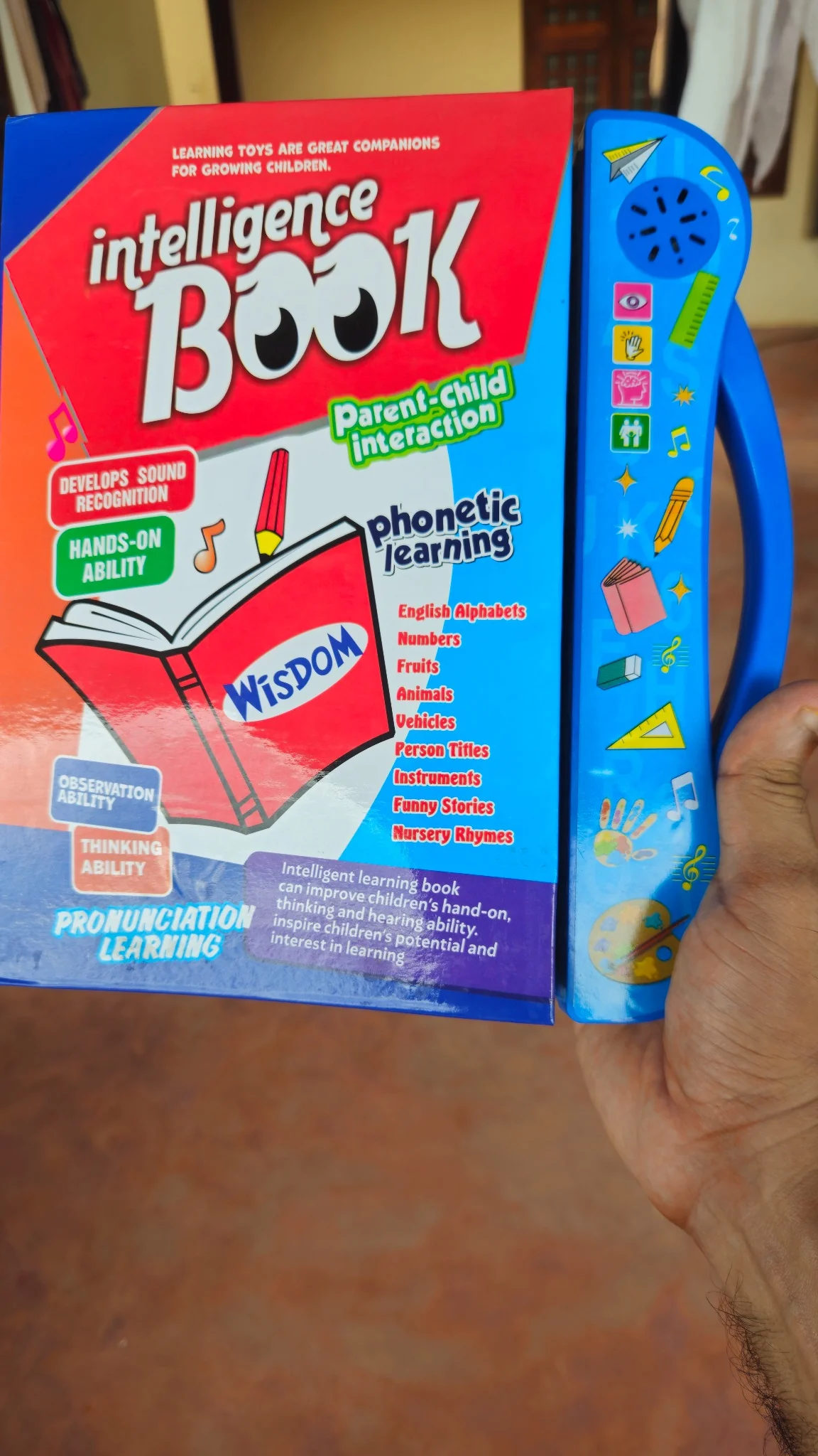 Interactive learning book feature summary showing phonetic learning, motor skills, and parent-child interaction benefits