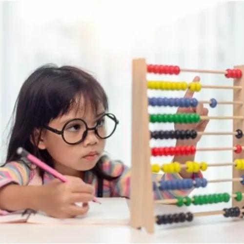 educational-games-abacus-course.webp Educational games with abacus learning that improve mental math and concentration.